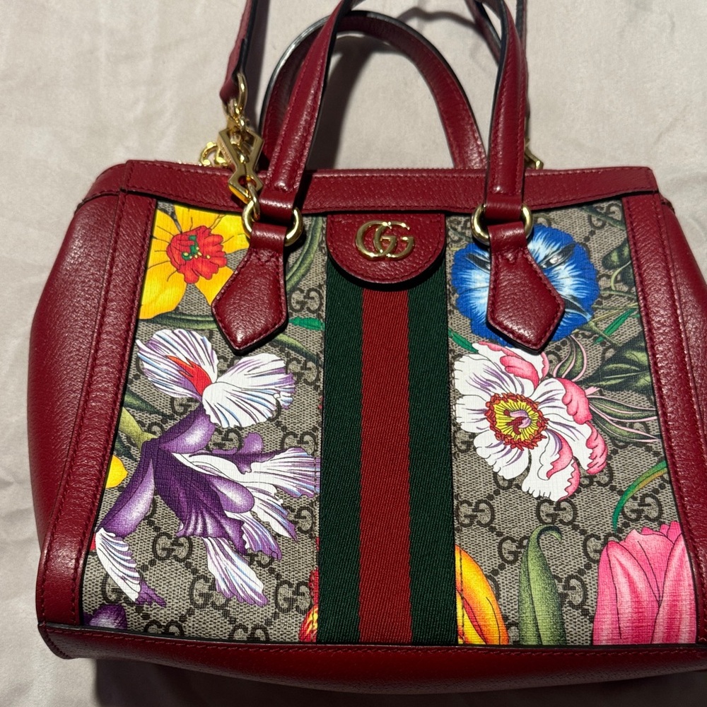 Gucci Red and Green Floral Satchel - Picture 7 of 7